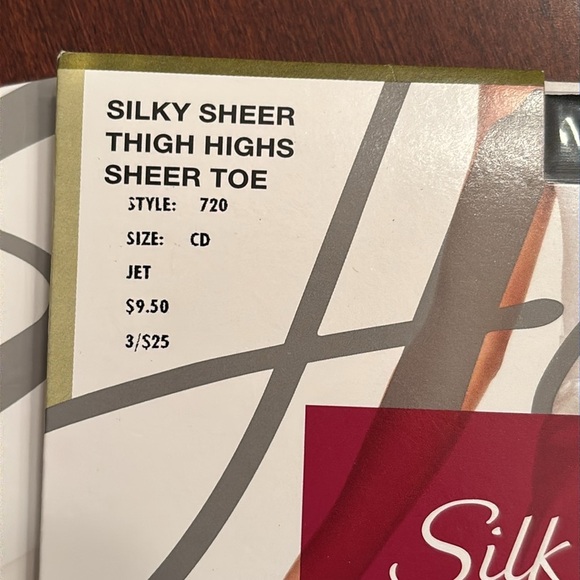 Brand New Hanes Silk Reflections Set of Two Pairs Thigh Highs Black Sheer Hose - Picture 11 of 14